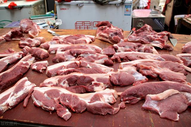 猪肉跌破4元，蛋价大跳水，羊价遇寒冬！今年养殖业怎么了？